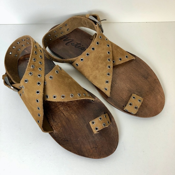 Matisse Shoes - Matisse Wrap Boho Rivet Sandals Toe Strap Sz 8